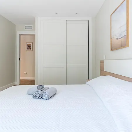 Apartamento Acogedor Refugio Con Terraza Alcalá de Henares Exterior foto